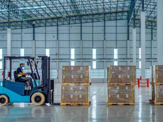 ผู้ขับขี่ฟอร์กลิฟต์ต้องมีใบเซอร์ฟอร์กลิฟต์